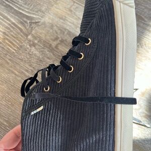 Toms Black Ribbed Sneakers